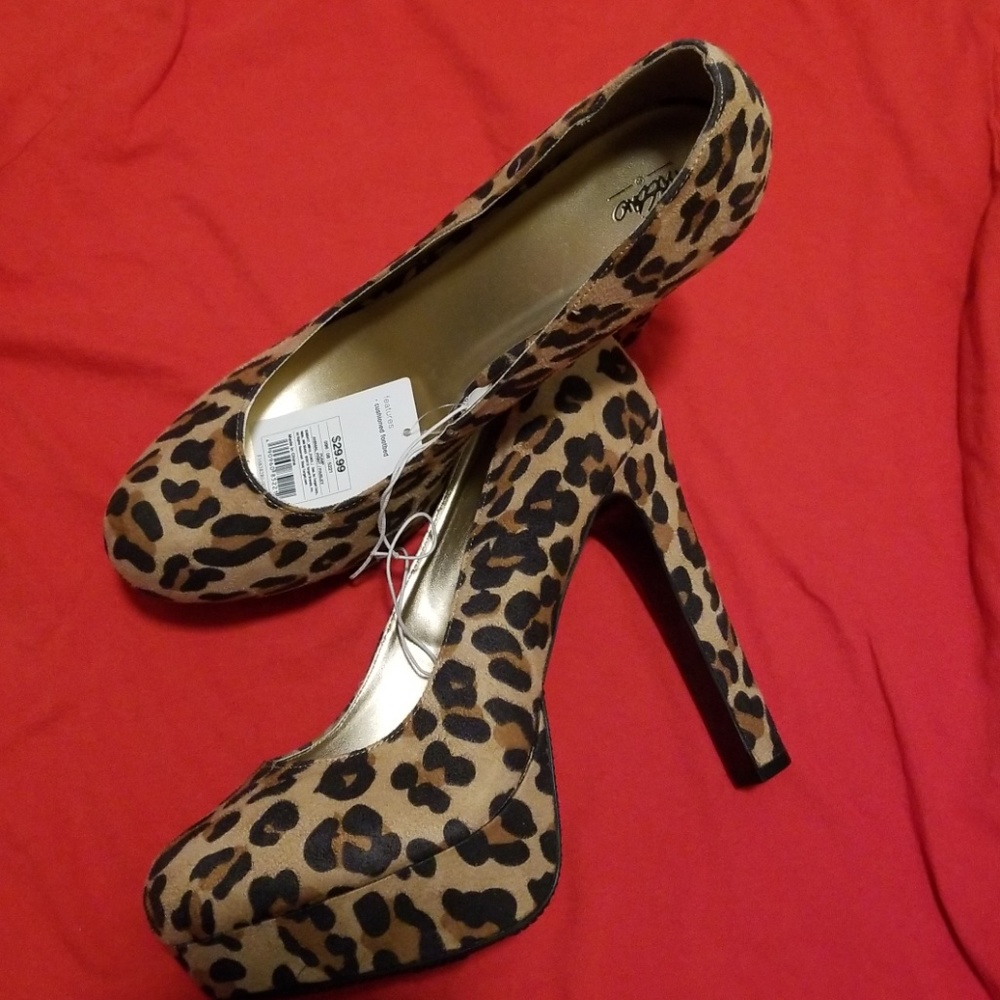 Animal print pumps